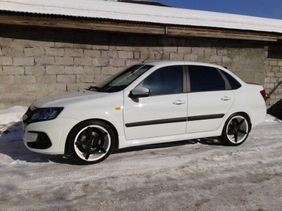 Накладки порогов "Спорт" LSD Лада Гранта