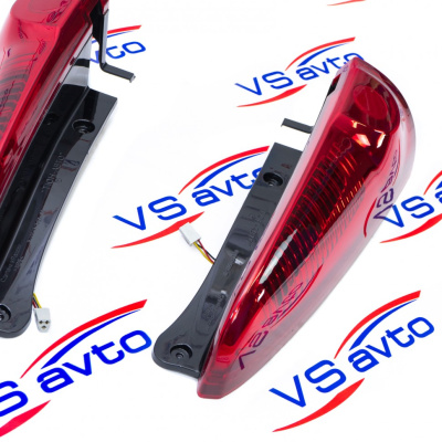 Дополнительные светодиодные задние фонари Лада Ларгус (старый дизайн)