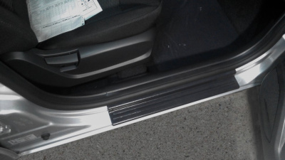 Накладки в проем дверей (4 шт) Лада Веста 2015-, SW 2016-, SW Cross 2017-