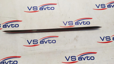 Центральная декоративная накладка в цвет "Xmug" Лада Веста