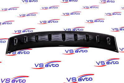 Накладка заднего стекла “Плавники» ВАЗ 2170 Приора седан