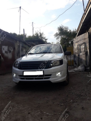 Накладка переднего бампера "Sniper" Лада Гранта (старого образца)