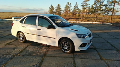 Капот стеклопластиковый «DTM» Лада Гранта, Калина 2 (под окраску)