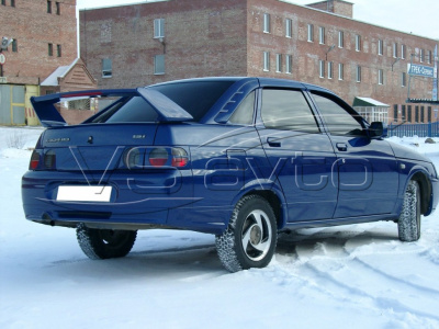 Спойлер Феррари ВАЗ 2110 (маленький фонарик)