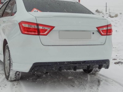 Накладка заднего бампера "Кураж" Веста (клыки + диффузор, шагрень)