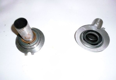 Передняя крышка коробки передач с сальником в сборе ВАЗ 2101 (21010170103602)